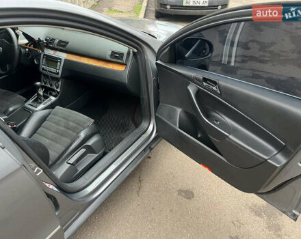 Серый Фольксваген Пассат, объемом двигателя 1.6 л и пробегом 258 тыс. км за 5900 $, фото 10 на Automoto.ua