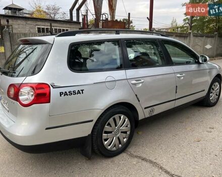 Серый Фольксваген Пассат, объемом двигателя 1.6 л и пробегом 235 тыс. км за 4750 $, фото 7 на Automoto.ua
