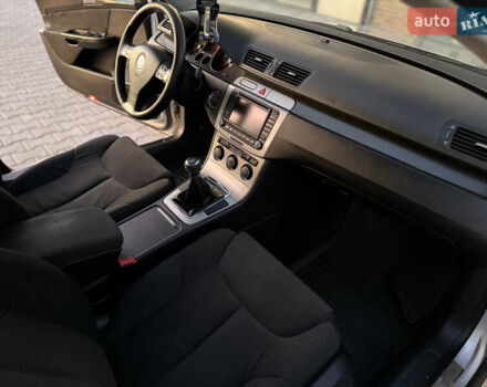 Серый Фольксваген Пассат, объемом двигателя 2 л и пробегом 340 тыс. км за 5500 $, фото 18 на Automoto.ua