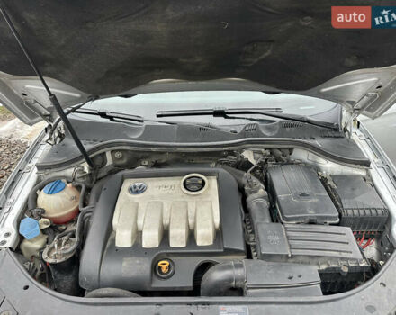 Серый Фольксваген Пассат, объемом двигателя 1.9 л и пробегом 348 тыс. км за 4400 $, фото 30 на Automoto.ua