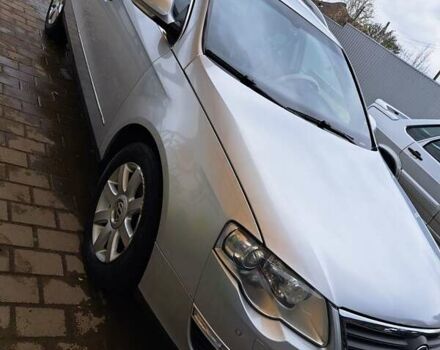 Серый Фольксваген Пассат, объемом двигателя 2 л и пробегом 292 тыс. км за 7000 $, фото 1 на Automoto.ua