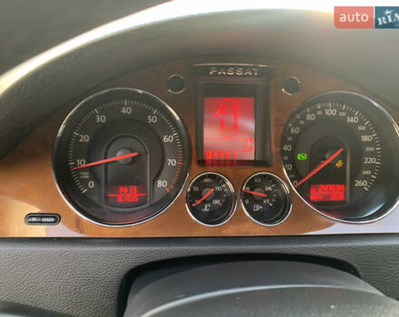 Серый Фольксваген Пассат, объемом двигателя 2 л и пробегом 247 тыс. км за 5700 $, фото 16 на Automoto.ua