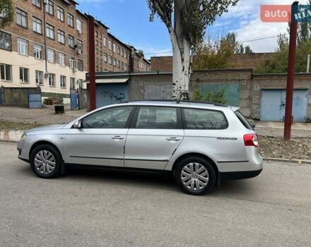 Серый Фольксваген Пассат, объемом двигателя 1.6 л и пробегом 235 тыс. км за 4750 $, фото 5 на Automoto.ua