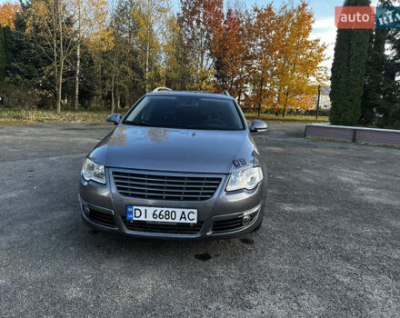 Серый Фольксваген Пассат, объемом двигателя 2 л и пробегом 260 тыс. км за 6500 $, фото 2 на Automoto.ua