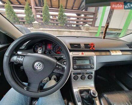 Серый Фольксваген Пассат, объемом двигателя 2 л и пробегом 292 тыс. км за 7000 $, фото 10 на Automoto.ua