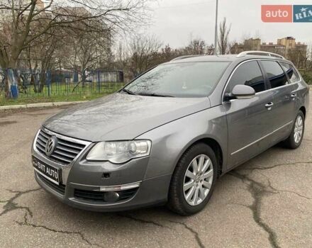 Серый Фольксваген Пассат, объемом двигателя 1.6 л и пробегом 258 тыс. км за 6500 $, фото 3 на Automoto.ua