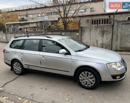 Серый Фольксваген Пассат, объемом двигателя 1.6 л и пробегом 235 тыс. км за 4750 $, фото 10 на Automoto.ua