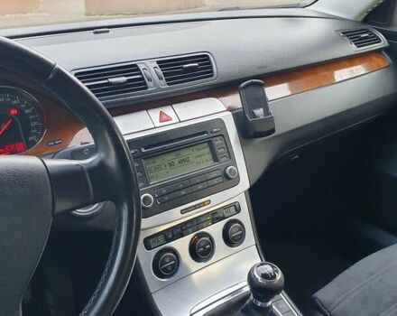 Сірий Фольксваген Пассат, об'ємом двигуна 1.6 л та пробігом 212 тис. км за 5900 $, фото 37 на Automoto.ua