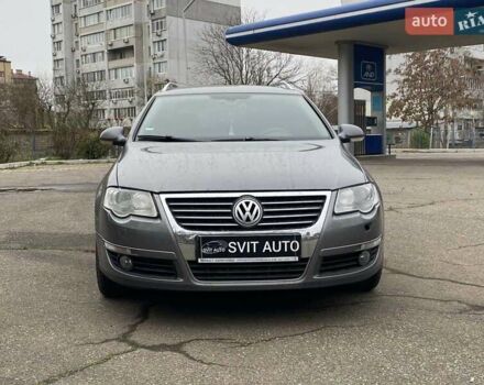 Серый Фольксваген Пассат, объемом двигателя 1.6 л и пробегом 258 тыс. км за 6500 $, фото 1 на Automoto.ua