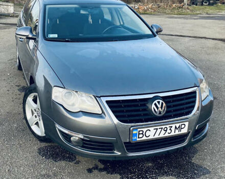 Серый Фольксваген Пассат, объемом двигателя 2 л и пробегом 298 тыс. км за 7700 $, фото 5 на Automoto.ua