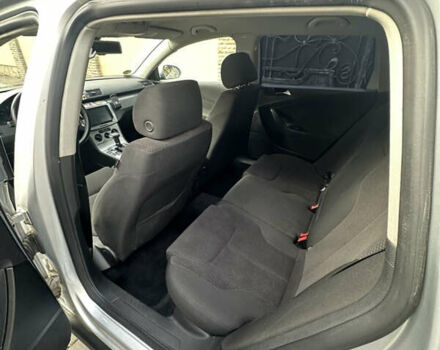 Сірий Фольксваген Пассат, об'ємом двигуна 1.6 л та пробігом 300 тис. км за 5900 $, фото 12 на Automoto.ua