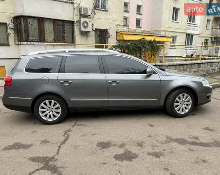 Серый Фольксваген Пассат, объемом двигателя 1.6 л и пробегом 258 тыс. км за 5900 $, фото 2 на Automoto.ua