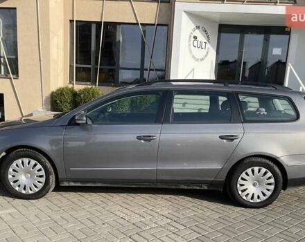Серый Фольксваген Пассат, объемом двигателя 1.6 л и пробегом 238 тыс. км за 5200 $, фото 2 на Automoto.ua