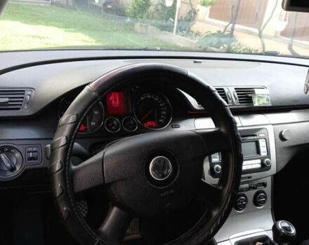 Серый Фольксваген Пассат, объемом двигателя 1.97 л и пробегом 250 тыс. км за 6600 $, фото 4 на Automoto.ua