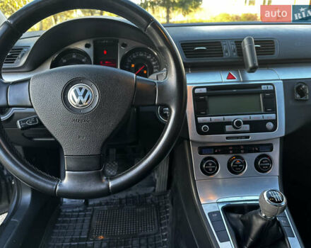 Серый Фольксваген Пассат, объемом двигателя 2 л и пробегом 260 тыс. км за 6500 $, фото 47 на Automoto.ua