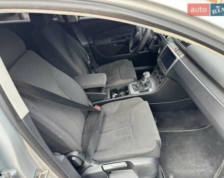 Серый Фольксваген Пассат, объемом двигателя 1.97 л и пробегом 267 тыс. км за 5800 $, фото 13 на Automoto.ua