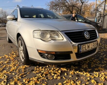 Сірий Фольксваген Пассат, об'ємом двигуна 2 л та пробігом 300 тис. км за 2800 $, фото 1 на Automoto.ua