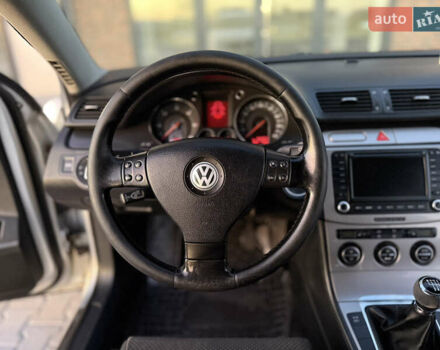 Серый Фольксваген Пассат, объемом двигателя 2 л и пробегом 340 тыс. км за 5500 $, фото 23 на Automoto.ua