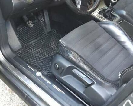 Серый Фольксваген Пассат, объемом двигателя 2 л и пробегом 350 тыс. км за 5000 $, фото 6 на Automoto.ua