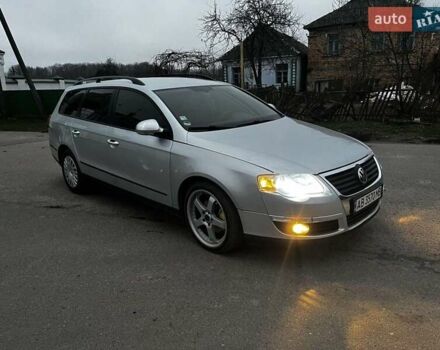 Серый Фольксваген Пассат, объемом двигателя 1.6 л и пробегом 227 тыс. км за 5200 $, фото 8 на Automoto.ua