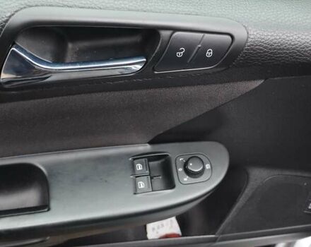 Серый Фольксваген Пассат, объемом двигателя 1.6 л и пробегом 243 тыс. км за 7800 $, фото 91 на Automoto.ua