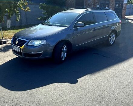 Серый Фольксваген Пассат, объемом двигателя 2 л и пробегом 365 тыс. км за 5800 $, фото 2 на Automoto.ua