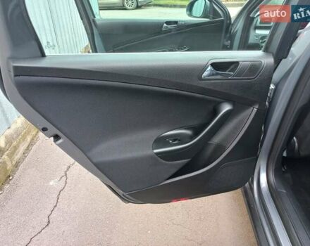 Сірий Фольксваген Пассат, об'ємом двигуна 1.6 л та пробігом 188 тис. км за 7700 $, фото 11 на Automoto.ua