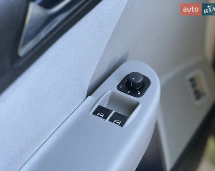 Фольксваген Пассат 2007 в Вознесенске на Automoto.ua Серый Фольксваген Пассат, объемом двигателя 1.6 л и пробегом 185 тыс. км за 6900 $, фото 18 на Automoto.ua