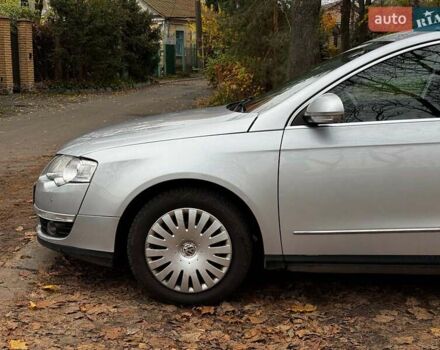 Сірий Фольксваген Пассат, об'ємом двигуна 1.8 л та пробігом 249 тис. км за 5990 $, фото 10 на Automoto.ua