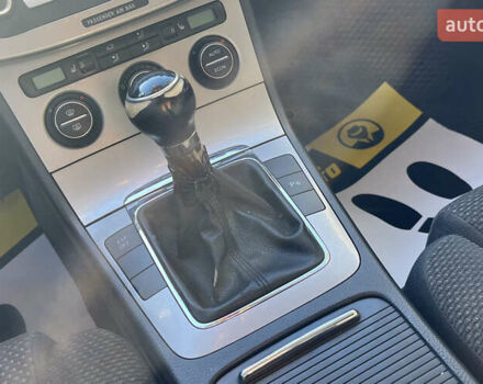 Сірий Фольксваген Пассат, об'ємом двигуна 1.97 л та пробігом 260 тис. км за 5999 $, фото 12 на Automoto.ua