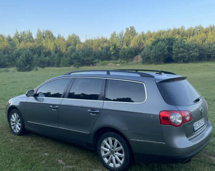 Серый Фольксваген Пассат, объемом двигателя 1.97 л и пробегом 382 тыс. км за 6399 $, фото 9 на Automoto.ua