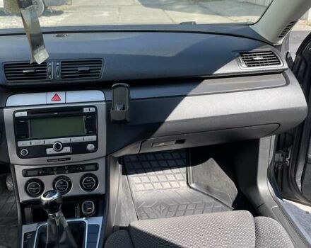 Серый Фольксваген Пассат, объемом двигателя 1.97 л и пробегом 320 тыс. км за 6000 $, фото 22 на Automoto.ua