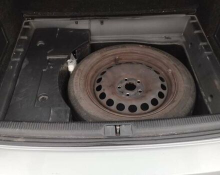 Серый Фольксваген Пассат, объемом двигателя 1.6 л и пробегом 243 тыс. км за 7800 $, фото 58 на Automoto.ua