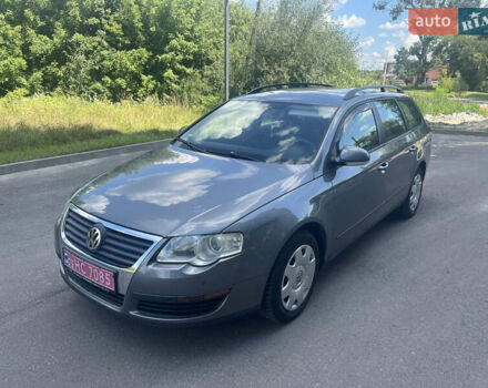 Сірий Фольксваген Пассат, об'ємом двигуна 1.6 л та пробігом 241 тис. км за 5100 $, фото 15 на Automoto.ua