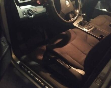 Серый Фольксваген Пассат, объемом двигателя 1.97 л и пробегом 386 тыс. км за 5600 $, фото 2 на Automoto.ua