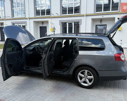 Сірий Фольксваген Пассат, об'ємом двигуна 1.6 л та пробігом 253 тис. км за 6300 $, фото 26 на Automoto.ua