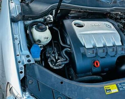 Серый Фольксваген Пассат, объемом двигателя 2 л и пробегом 204 тыс. км за 8500 $, фото 66 на Automoto.ua