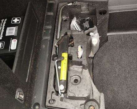 Серый Фольксваген Пассат, объемом двигателя 1.6 л и пробегом 243 тыс. км за 7800 $, фото 61 на Automoto.ua