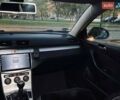 Серый Фольксваген Пассат, объемом двигателя 1.97 л и пробегом 295 тыс. км за 7999 $, фото 22 на Automoto.ua