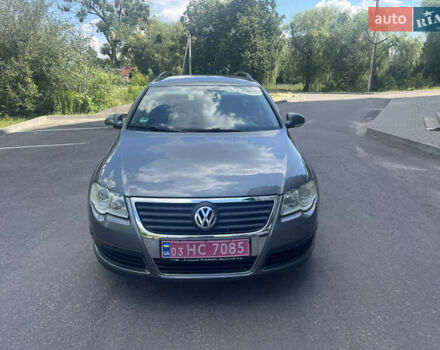 Сірий Фольксваген Пассат, об'ємом двигуна 1.6 л та пробігом 241 тис. км за 5100 $, фото 12 на Automoto.ua