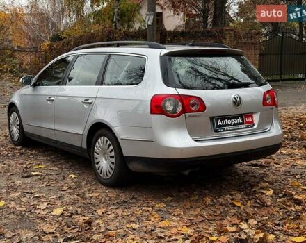 Сірий Фольксваген Пассат, об'ємом двигуна 1.8 л та пробігом 249 тис. км за 5990 $, фото 8 на Automoto.ua