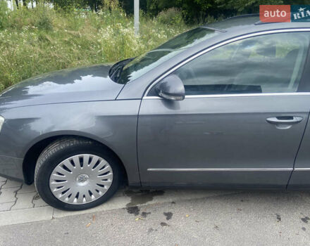 Серый Фольксваген Пассат, объемом двигателя 2 л и пробегом 254 тыс. км за 6200 $, фото 2 на Automoto.ua