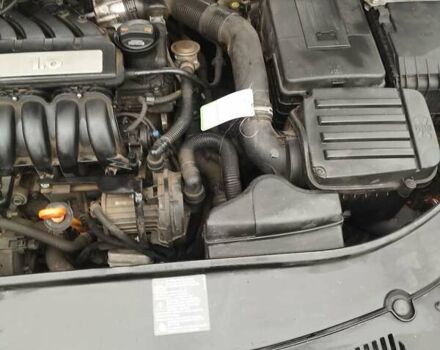 Серый Фольксваген Пассат, объемом двигателя 1.6 л и пробегом 243 тыс. км за 7800 $, фото 101 на Automoto.ua