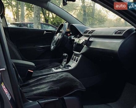 Серый Фольксваген Пассат, объемом двигателя 1.97 л и пробегом 295 тыс. км за 7999 $, фото 31 на Automoto.ua