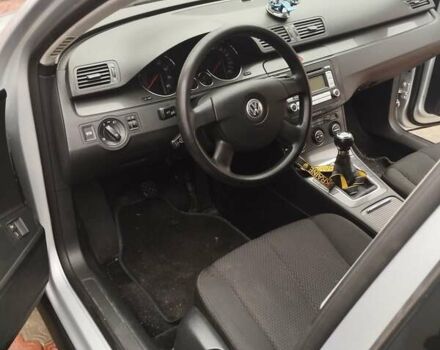 Серый Фольксваген Пассат, объемом двигателя 1.6 л и пробегом 243 тыс. км за 7800 $, фото 95 на Automoto.ua