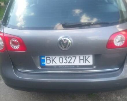 Серый Фольксваген Пассат, объемом двигателя 1.97 л и пробегом 100 тыс. км за 6700 $, фото 3 на Automoto.ua