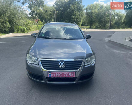 Сірий Фольксваген Пассат, об'ємом двигуна 1.6 л та пробігом 241 тис. км за 5100 $, фото 13 на Automoto.ua