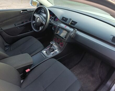 Серый Фольксваген Пассат, объемом двигателя 2 л и пробегом 280 тыс. км за 5000 $, фото 7 на Automoto.ua