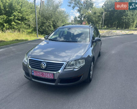 Сірий Фольксваген Пассат, об'ємом двигуна 1.6 л та пробігом 241 тис. км за 5100 $, фото 11 на Automoto.ua