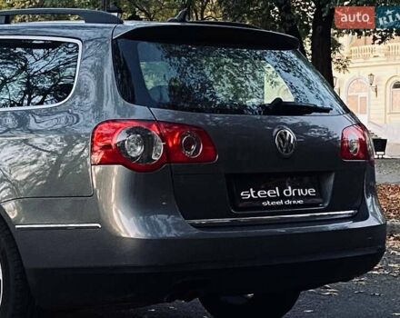 Серый Фольксваген Пассат, объемом двигателя 1.97 л и пробегом 295 тыс. км за 7999 $, фото 7 на Automoto.ua